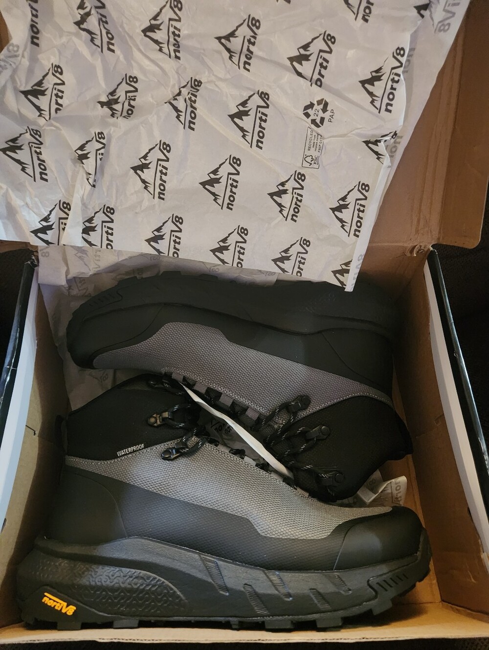 NORTIV 8 Men's HydroTrek Waterproof High-Top Hiking Boots size 9
